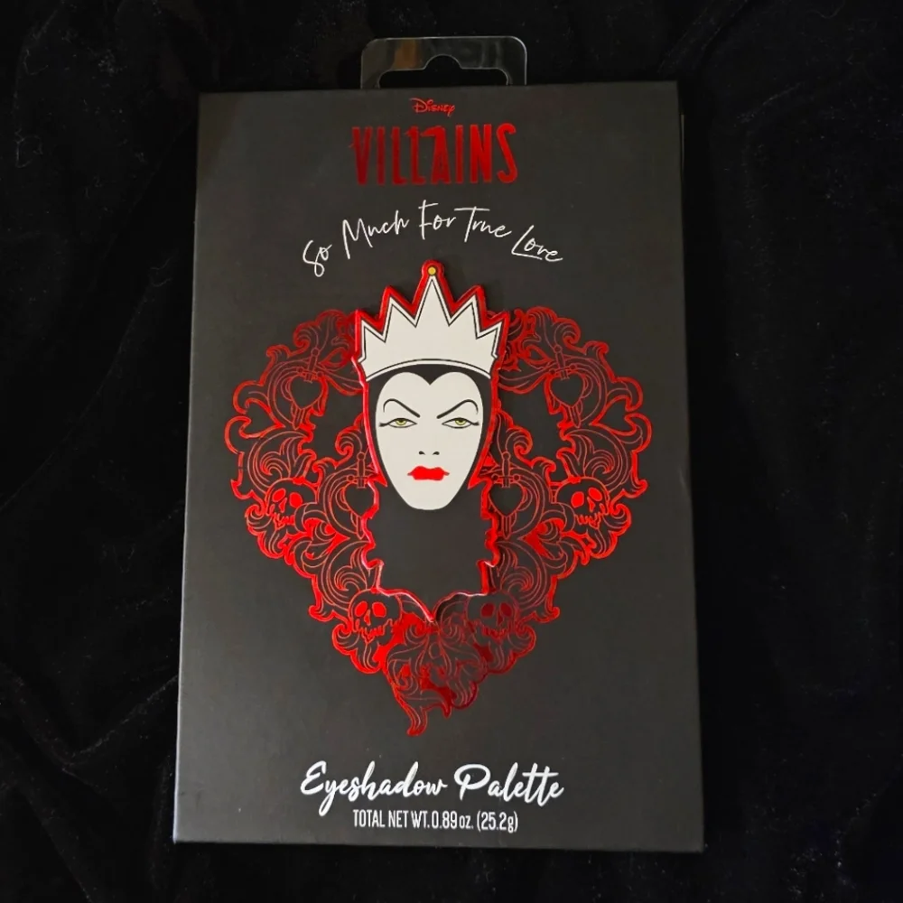 NIB Disney Villians So Much For True Love Eyeshadow Palette - Evil Queen